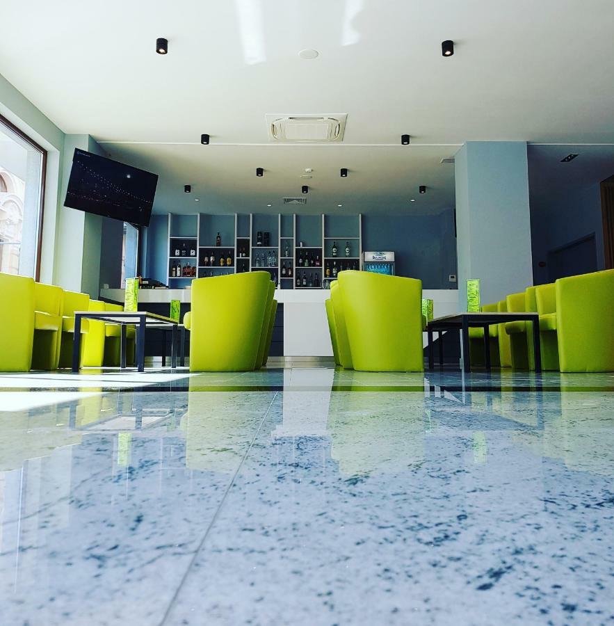 A&M Hotel Plovdiv Buitenkant foto